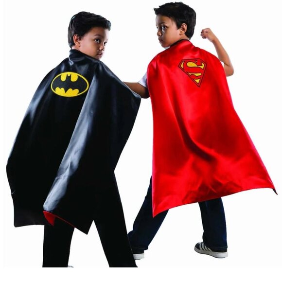 Superman & Batman 2 in 1 Reversible Cape Dress Up Halloween Costume Accessory 5+ - Picture 1 of 3
